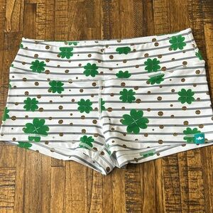 WODBOTTOM shorties size L 2.5 st patty retired print selling stash to pay bills